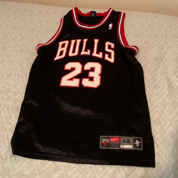 chicago bulls throwback jersey